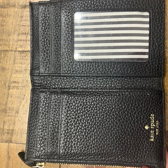 Kate Spade Wallet - Picture 8 of 13